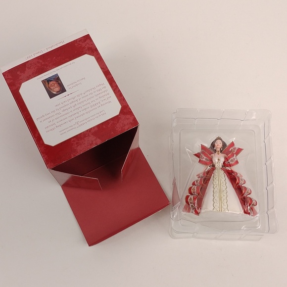 Hallmark Holiday Barbie 1997 Keepsake Ornament - Picture 11 of 12